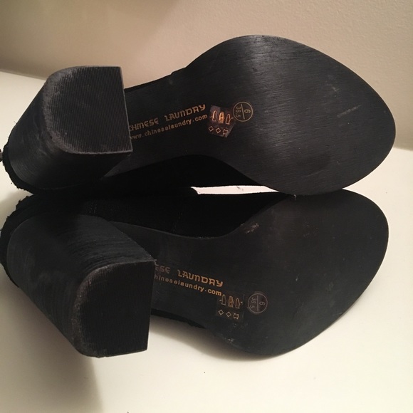 👟Practically new black shade booties👟 - Picture 3 of 4